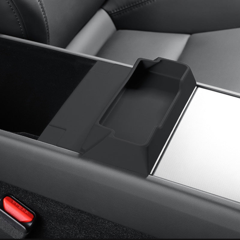 Solbrilleoppbevaring i midtkonsoll for Model 3 2024+/Model Y 2025+