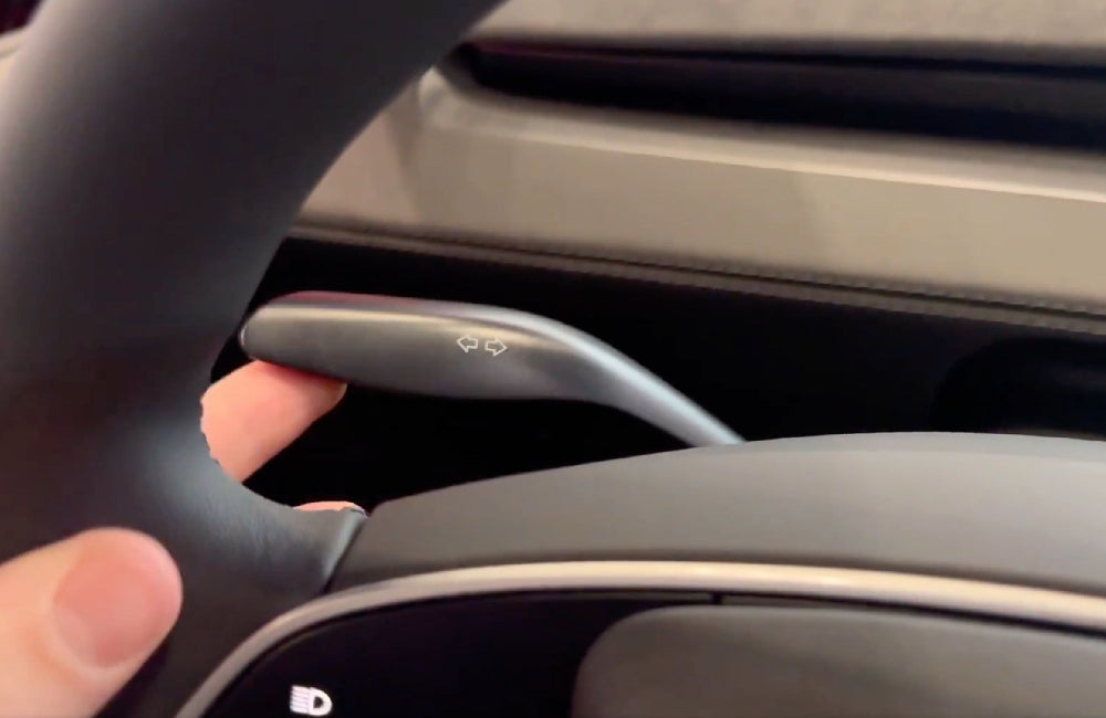 Krise løst: Tesla tilbyr offisiell blinklysspak-retrofit til Model 3 Highland i Norge!